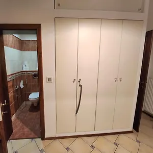 Spacious 6min From The Dancing House Apartment Prague