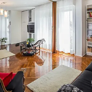 Milana - Cozy With Free Parking Apartment Split